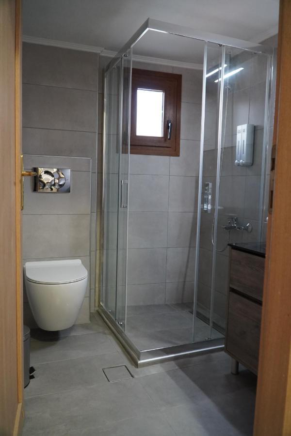 סלוניקי Modern Apartment In Οld Τown מראה חיצוני תמונה