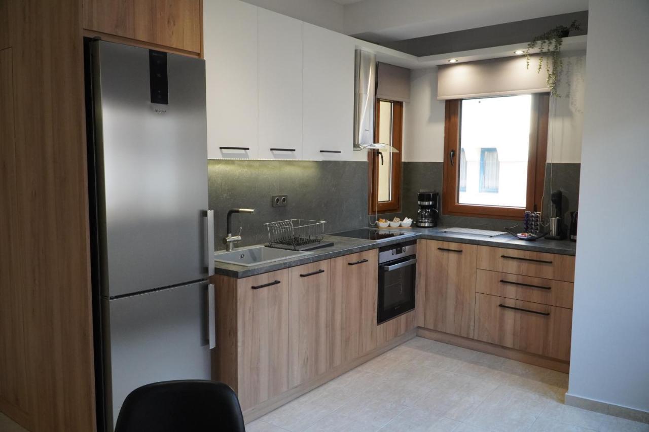סלוניקי Modern Apartment In Οld Τown מראה חיצוני תמונה
